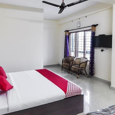 Oyo 49244 Green Castle Residency Hotel Nedumkandam ภายนอก รูปภาพ