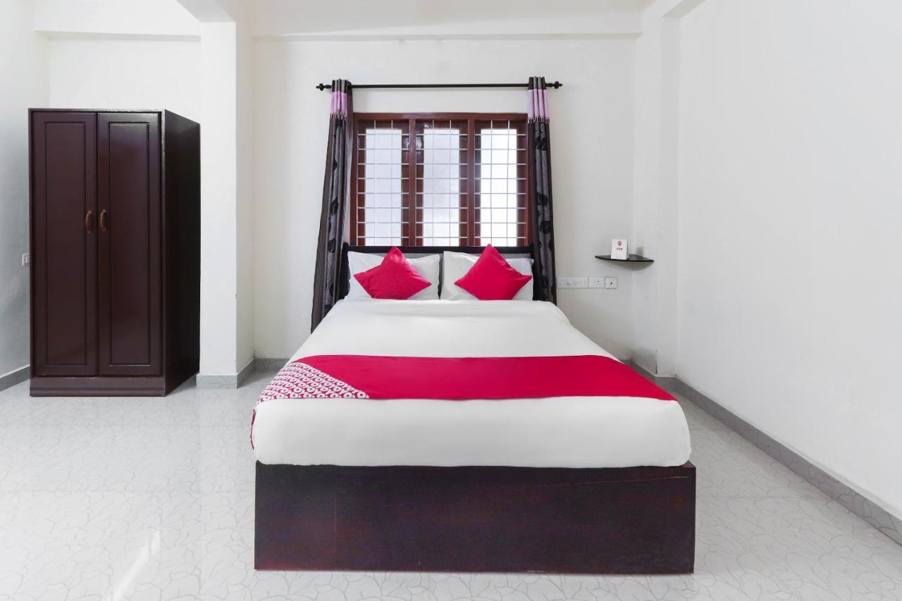 Oyo 49244 Green Castle Residency Hotel Nedumkandam ภายนอก รูปภาพ