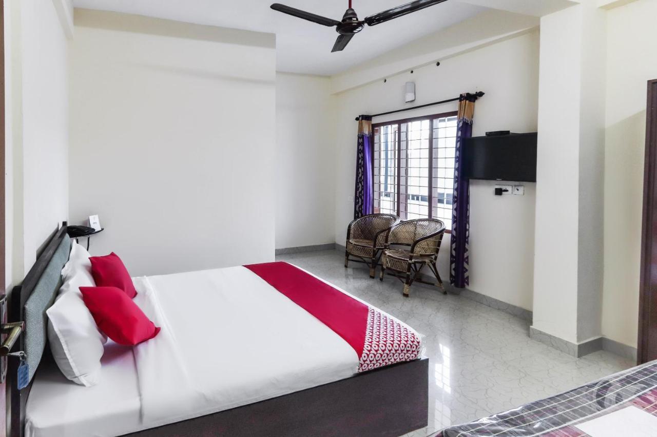 Oyo 49244 Green Castle Residency Hotel Nedumkandam ภายนอก รูปภาพ