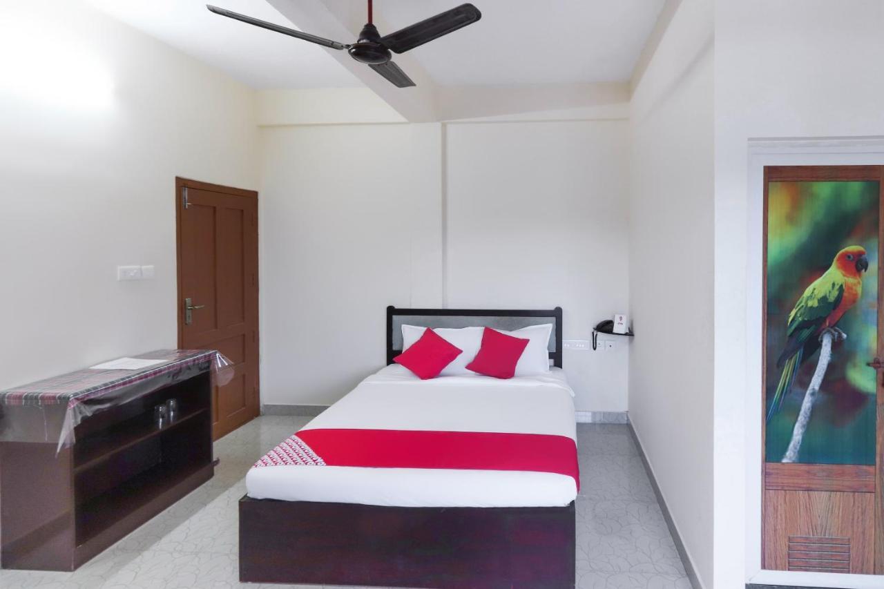 Oyo 49244 Green Castle Residency Hotel Nedumkandam ภายนอก รูปภาพ