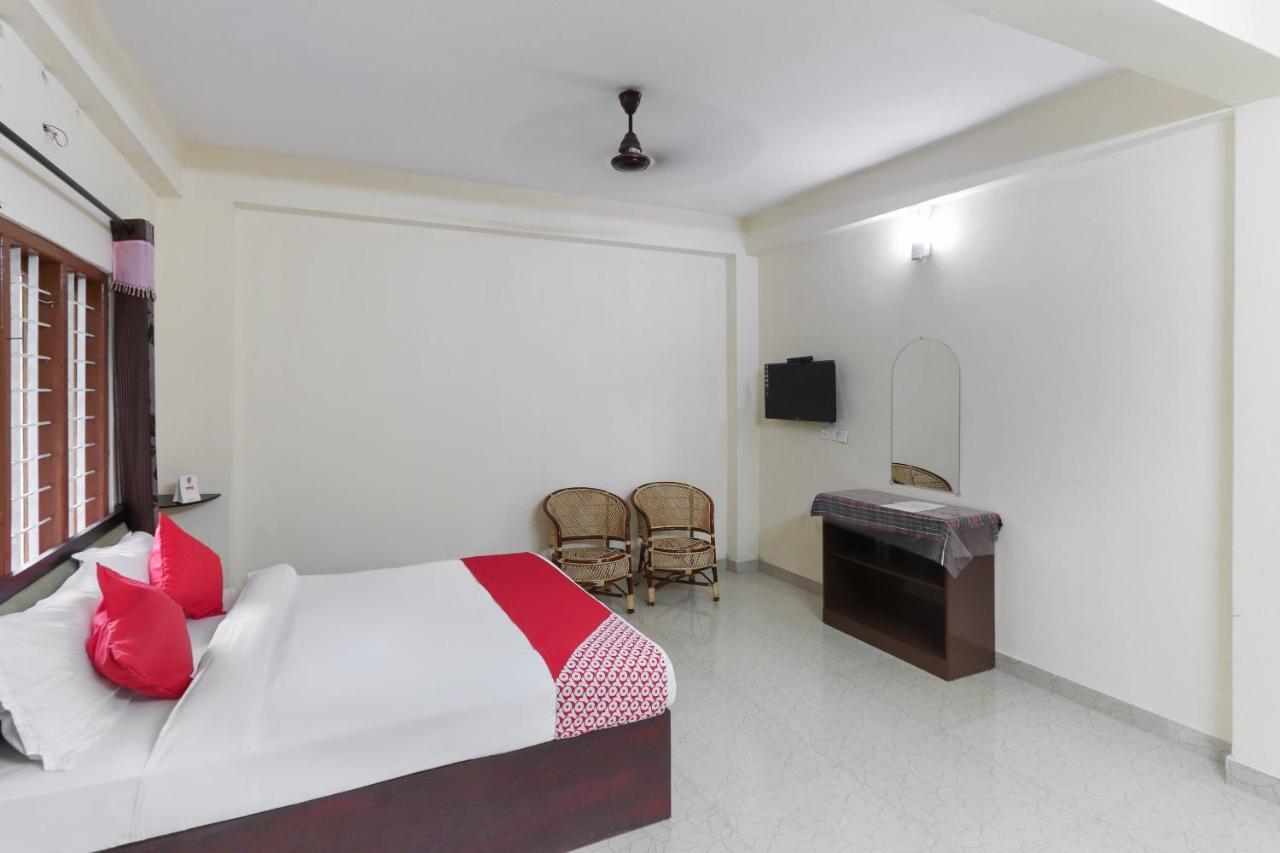 Oyo 49244 Green Castle Residency Hotel Nedumkandam ภายนอก รูปภาพ