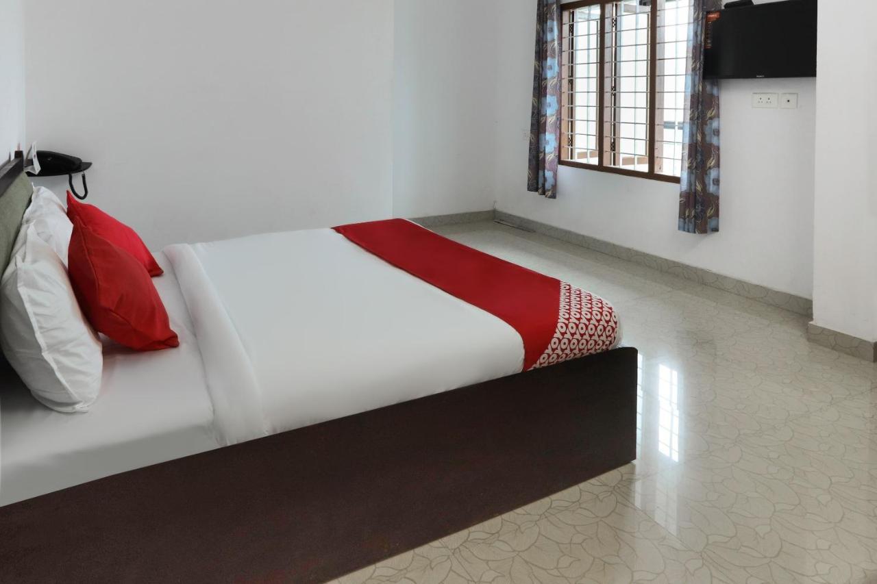 Oyo 49244 Green Castle Residency Hotel Nedumkandam ภายนอก รูปภาพ