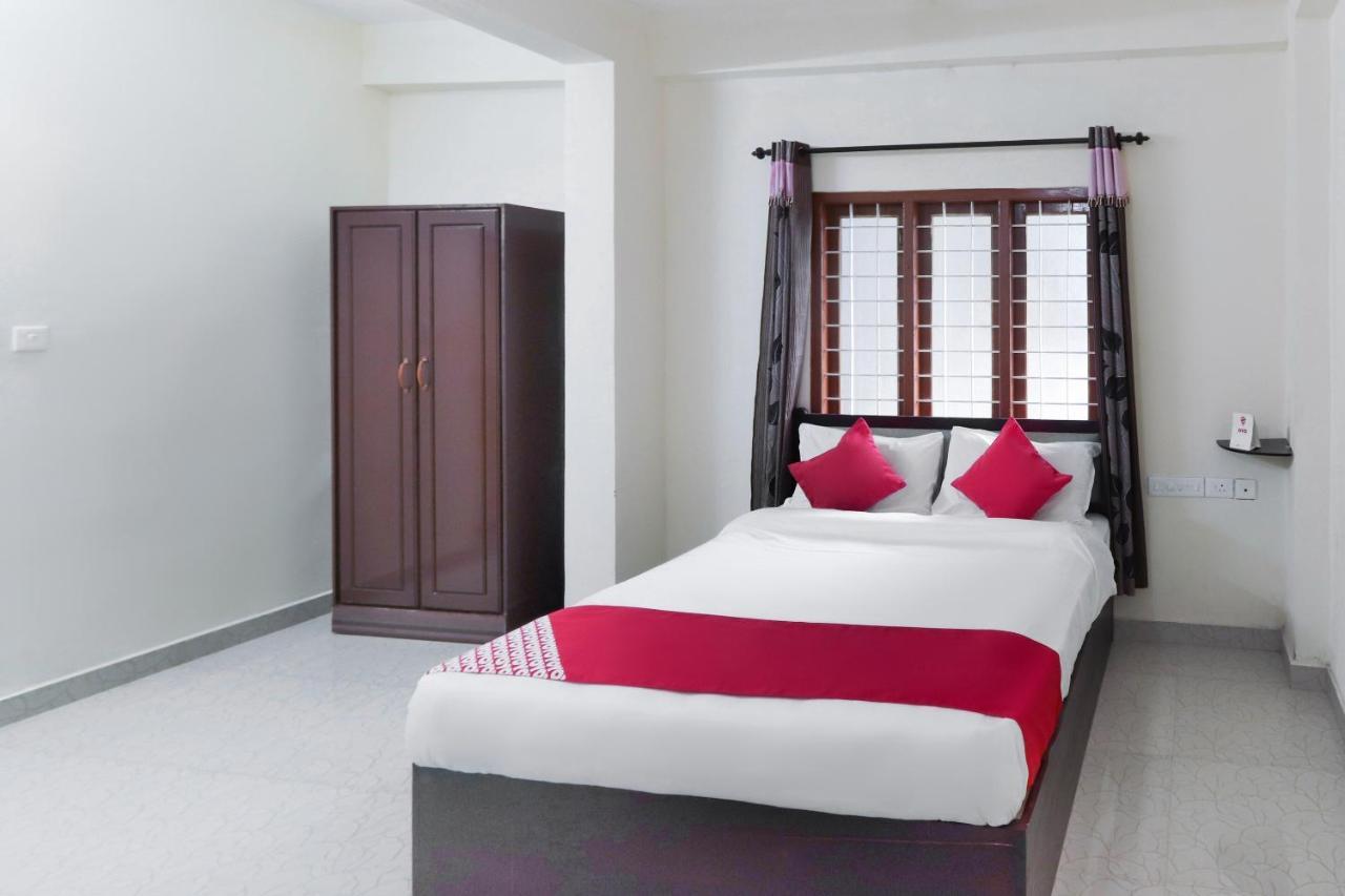 Oyo 49244 Green Castle Residency Hotel Nedumkandam ภายนอก รูปภาพ