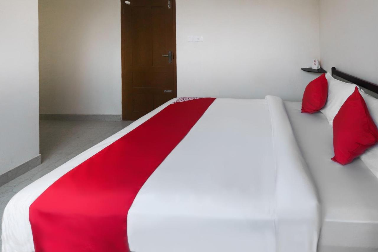 Oyo 49244 Green Castle Residency Hotel Nedumkandam ภายนอก รูปภาพ